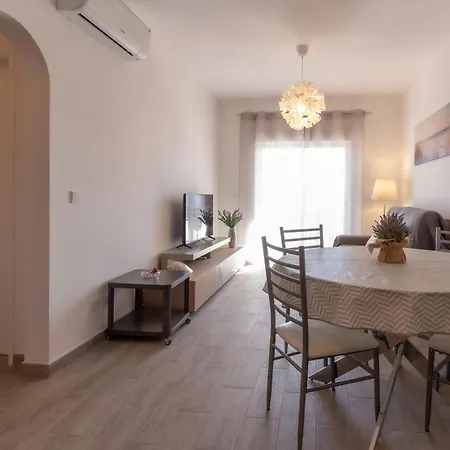 T1 Lota Premium Apartment *