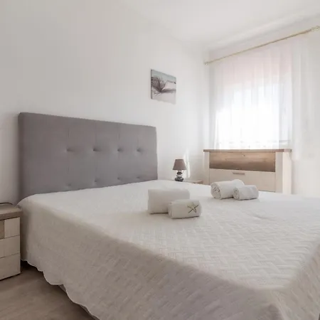 Apartament T1 Lota Premium *