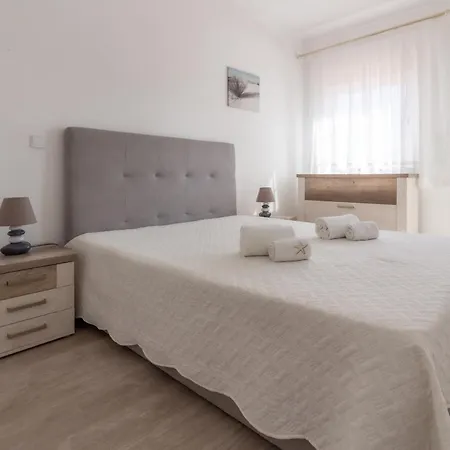 T1 Lota Premium Apartament *